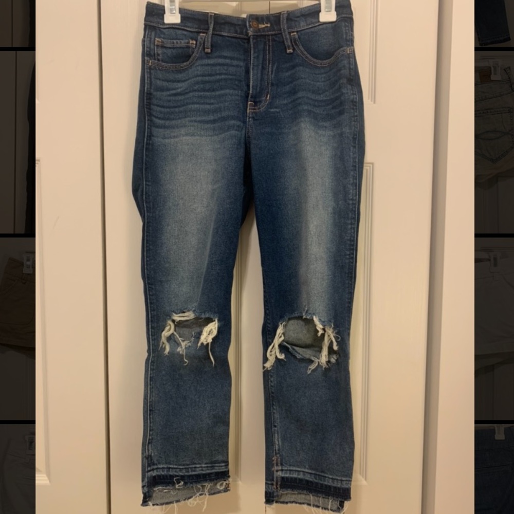 Hollister Mom or Boyfriend Jeans